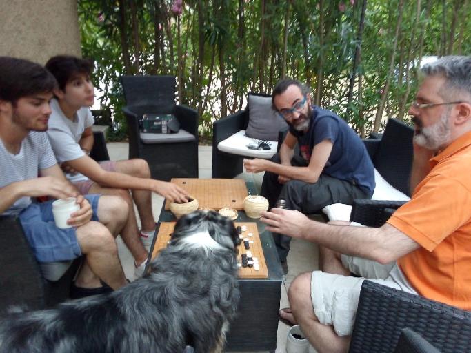 Le chien a trouvé un Tesuji - Chez Maxime Juillet 2020